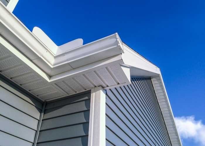 Soffit Installer
